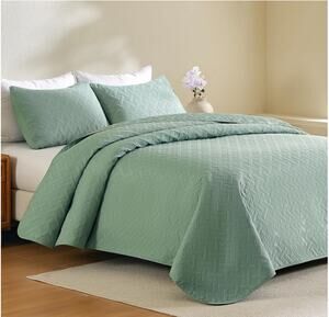 JYHOPE Sage Green Twin Quilt 68x90 Lightweight Microfabric Bedspread & Shams Set